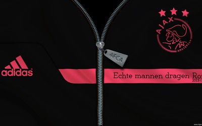 球探体育动态-克瓦拉茨赫利亚面对三人防守冷静分球